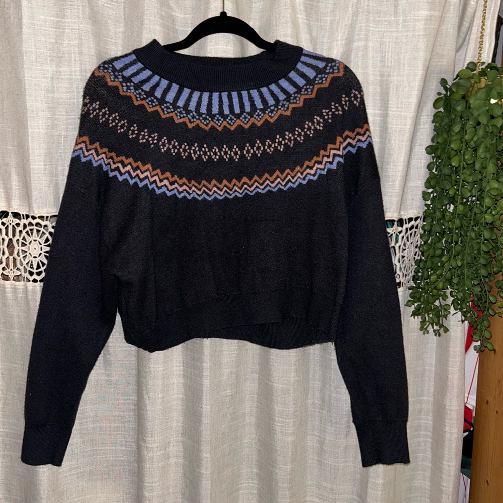 Black and Brown Patterned Sweater